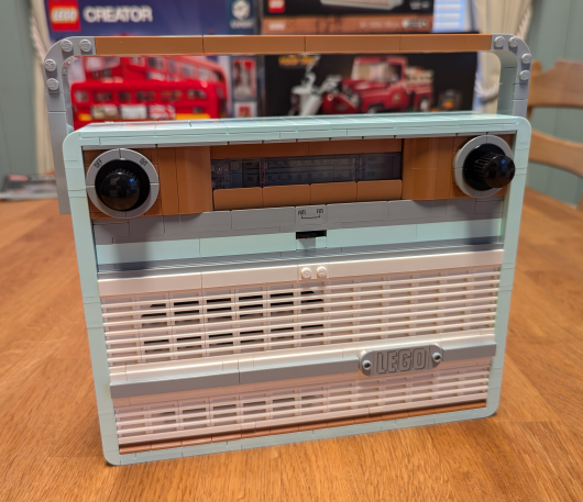 10334 Retro-radio